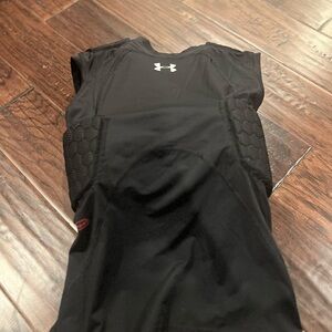 Under Armour Youth Large Gameday Armour Pro 5-Pad Top